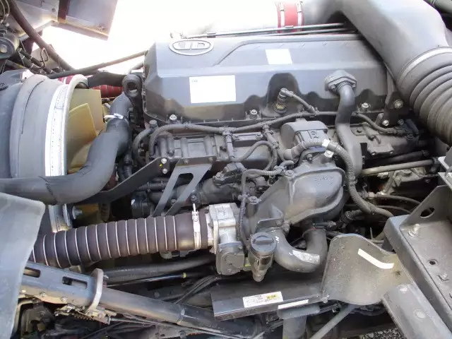 平成27年05月中古大型トラクタヘッド日産UDUDトラックスの画像9