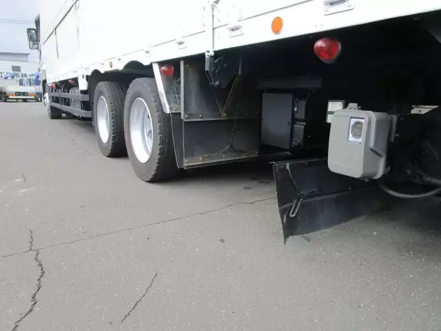 平成22年11月中古大型冷凍バン・ウィング三菱ふそう三菱の画像10