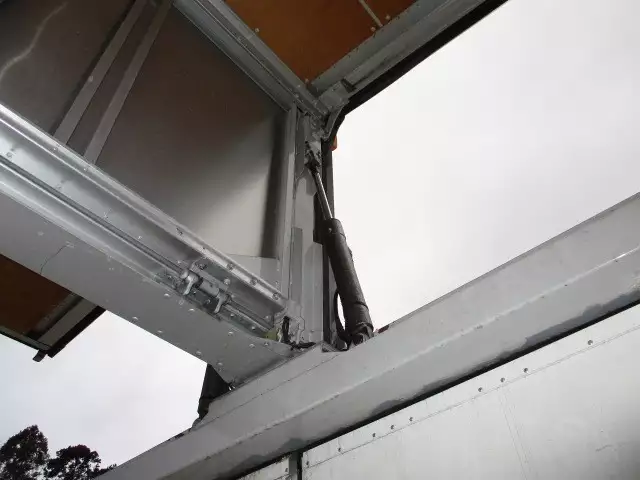 平成19年02月中古大型アルミバン・ウィング日産UDニッサンディーゼルの画像36