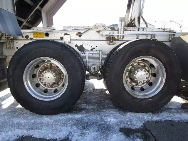 平成26年12月中古大型日産UDUDトラックスの画像11