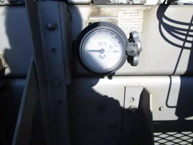 平成26年12月中古大型日産UDUDトラックスの画像18