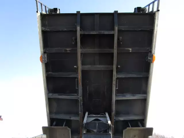 平成26年12月中古大型日産UDUDトラックスの画像23