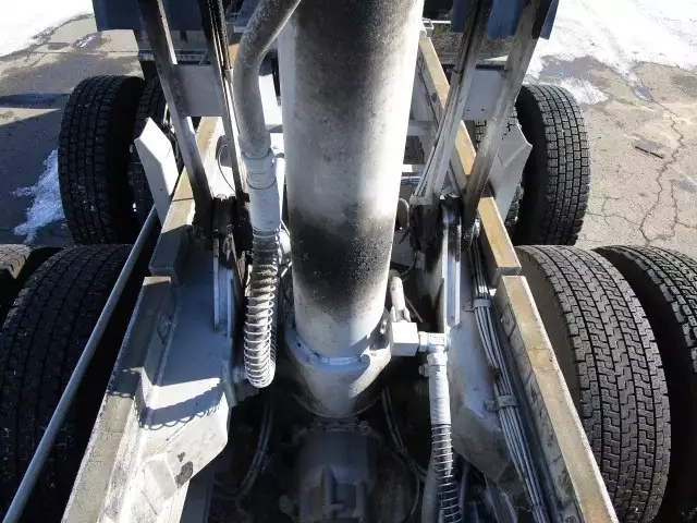 平成26年12月中古大型日産UDUDトラックスの画像25