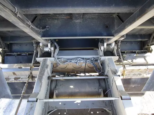 平成26年12月中古大型日産UDUDトラックスの画像26