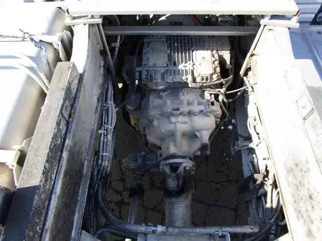 平成26年12月中古大型日産UDUDトラックスの画像30