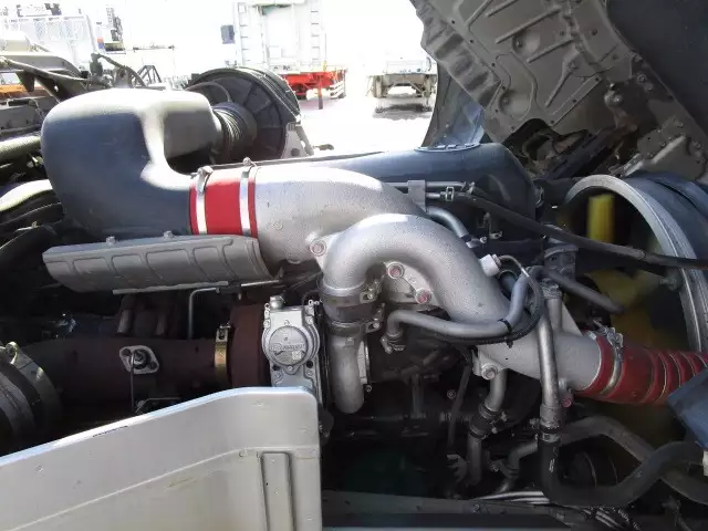 平成26年12月中古大型日産UDUDトラックスの画像39