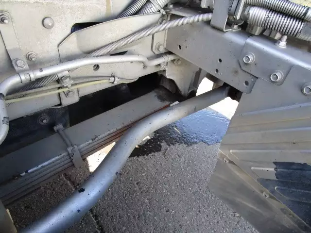 平成26年12月中古大型日産UDUDトラックスの画像46