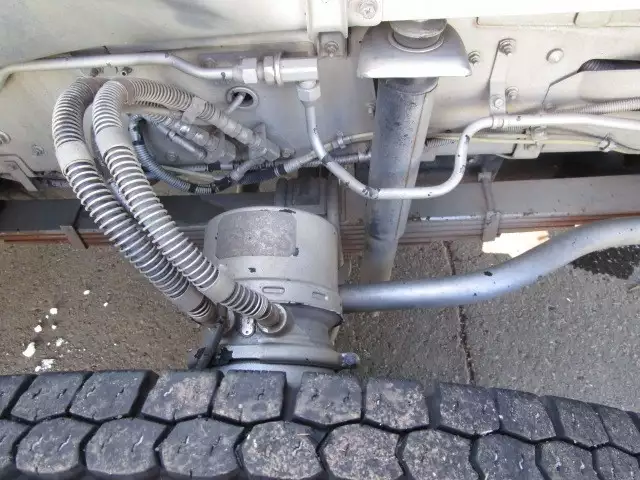 平成26年12月中古大型日産UDUDトラックスの画像47