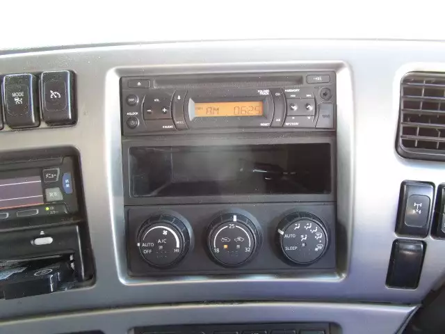 平成26年12月中古大型日産UDUDトラックスの画像52