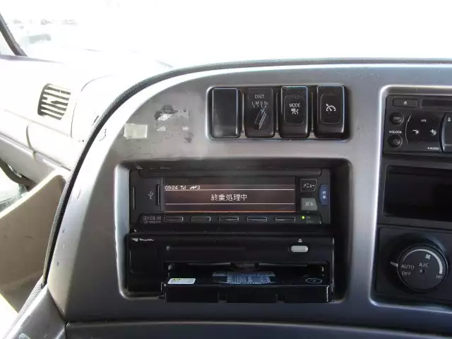 平成26年12月中古大型日産UDUDトラックスの画像53