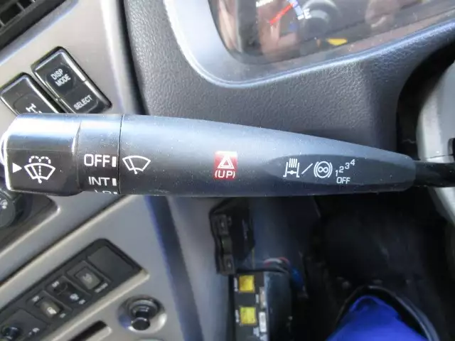 平成26年12月中古大型日産UDUDトラックスの画像59