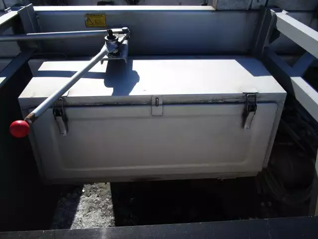 平成26年12月中古大型日産UDUDトラックスの画像9