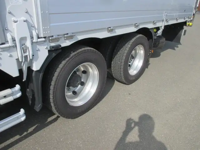 【車検付】日野　4軸低床アルミウイング　寒冷地仕様‼　ハイルーフ　MT7速　380馬力　積載：13,900kgの画像13