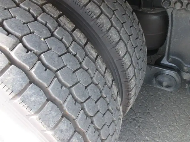 【車検付】日野　4軸低床アルミウイング　寒冷地仕様‼　ハイルーフ　MT7速　380馬力　積載：13,900kgの画像17