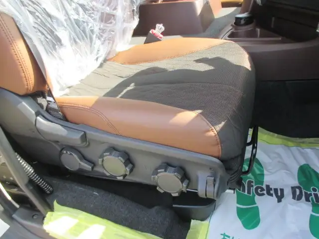 【車検付】日野　4軸低床アルミウイング　寒冷地仕様‼　ハイルーフ　MT7速　380馬力　積載：13,900kgの画像35