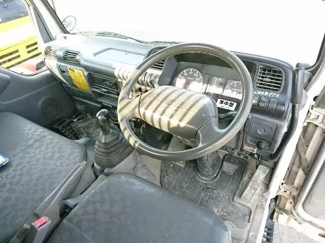 平成18年10月中古小型いすゞいすゞの画像5