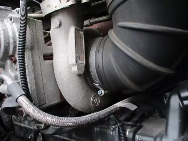 平成24年05月中古大型トラクタヘッド日産UDクオンの画像26