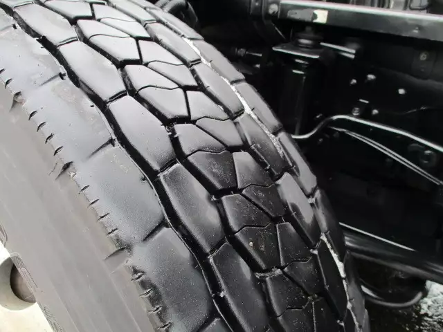 平成24年05月中古大型トラクタヘッド日産UDクオンの画像29