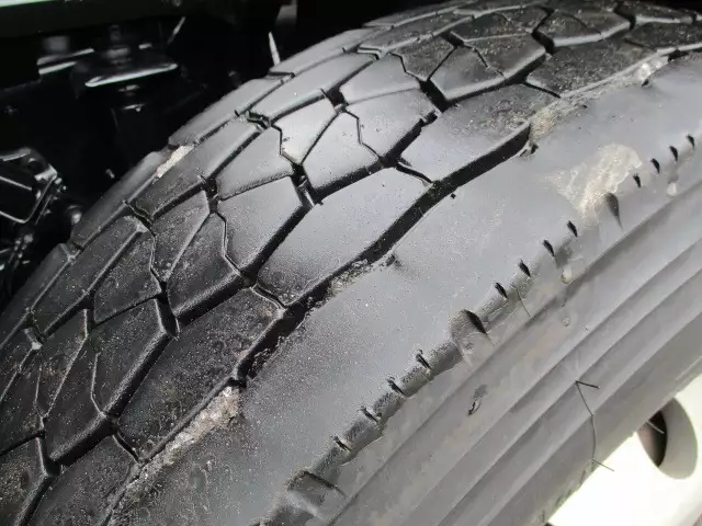 平成24年05月中古大型トラクタヘッド日産UDクオンの画像30