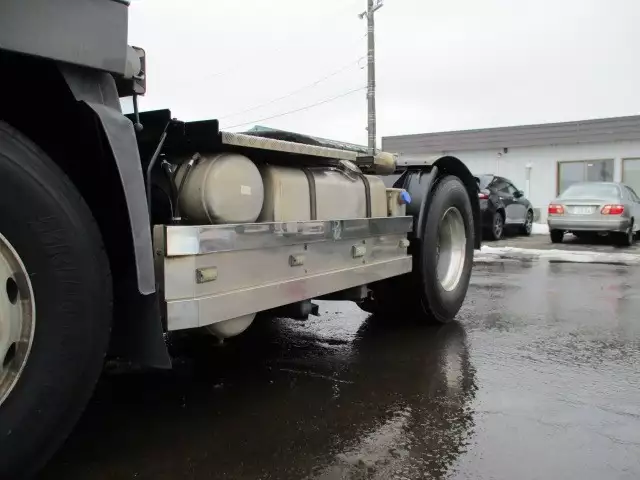 平成24年05月中古大型トラクタヘッド日産UDクオンの画像10