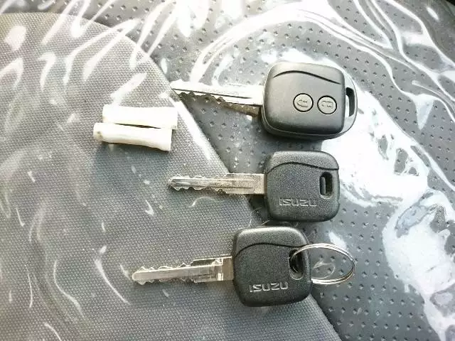 平成23年10月中古小型いすゞいすゞの画像38