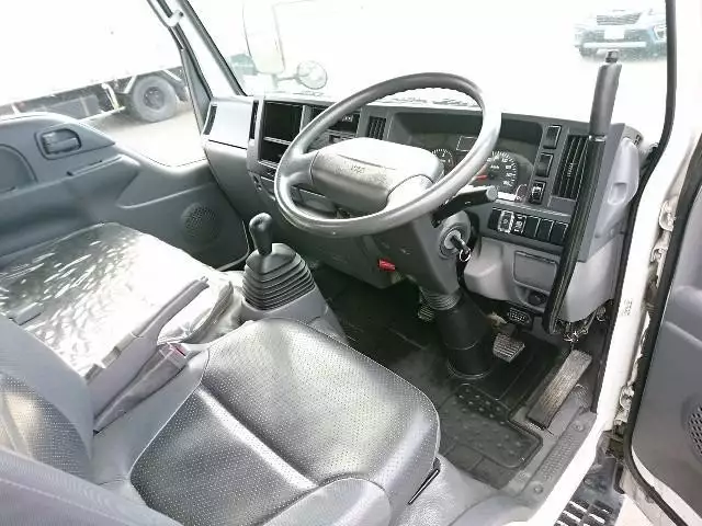 平成23年10月中古小型いすゞいすゞの画像5