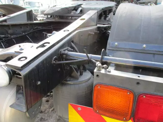 平成25年12月中古大型トラクタヘッド日産UDUDトラックスの画像11