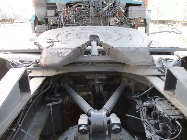 平成25年12月中古大型トラクタヘッド日産UDUDトラックスの画像13