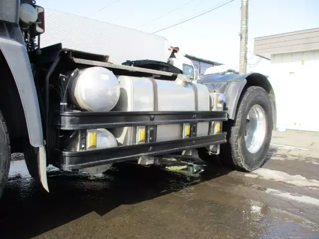 平成25年12月中古大型トラクタヘッド日産UDUDトラックスの画像14