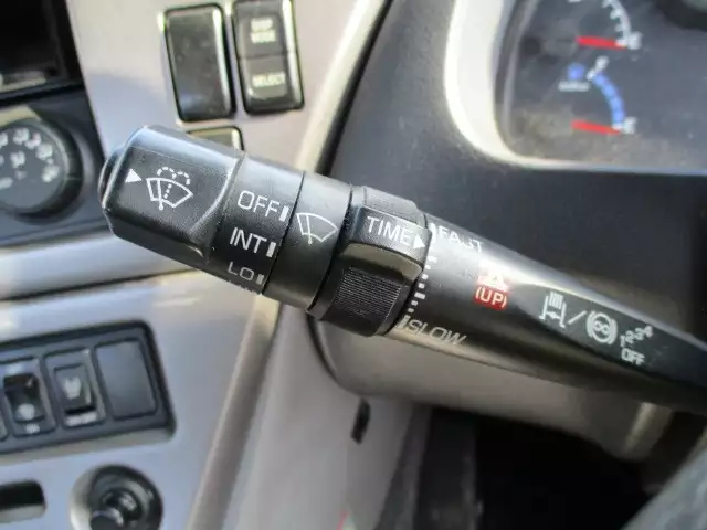 平成25年12月中古大型トラクタヘッド日産UDUDトラックスの画像24