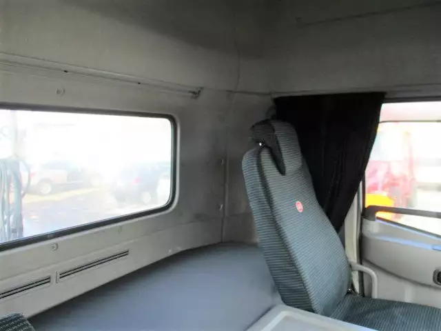 平成25年12月中古大型トラクタヘッド日産UDUDトラックスの画像28