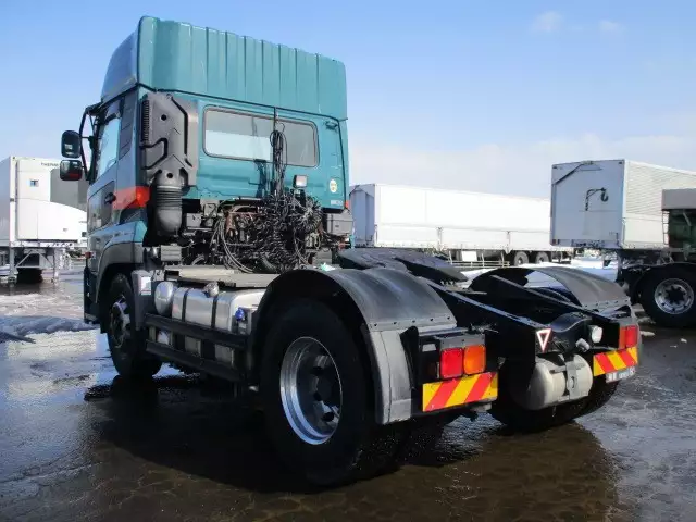 平成25年12月中古大型トラクタヘッド日産UDUDトラックスの画像7