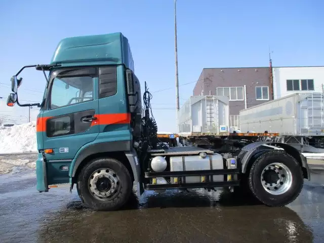 平成25年12月中古大型トラクタヘッド日産UDUDトラックスの画像8