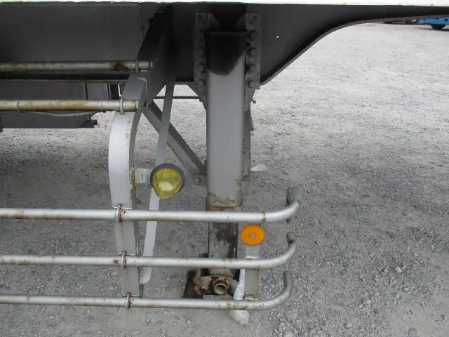 車検付:令和7年7月30日 平成27年 東邦40FT3軸コンテナシャシ(スーパーシングル エアサス)+冷凍コンテナSET 積載:29,900㎏ 第五輪:11,030㎏以上 エアサスの画像17