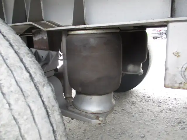 車検付：令和7年7月30日　平成27年 東邦40FT3軸コンテナシャシ（スーパーシングル エアサス）+冷凍コンテナSET　積載：29,900㎏　第五輪：11,030㎏以上　エアサスの画像22