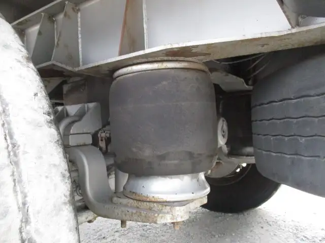 車検付:令和7年7月30日 平成27年 東邦40FT3軸コンテナシャシ(スーパーシングル エアサス)+冷凍コンテナSET 積載:29,900㎏ 第五輪:11,030㎏以上 エアサスの画像24