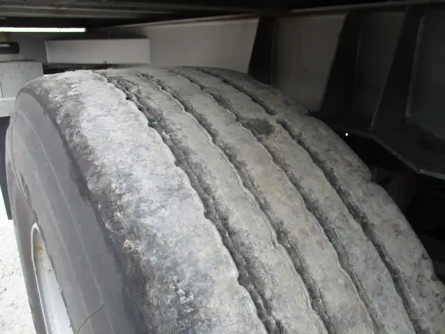 車検付:令和7年7月30日 平成27年 東邦40FT3軸コンテナシャシ(スーパーシングル エアサス)+冷凍コンテナSET 積載:29,900㎏ 第五輪:11,030㎏以上 エアサスの画像33