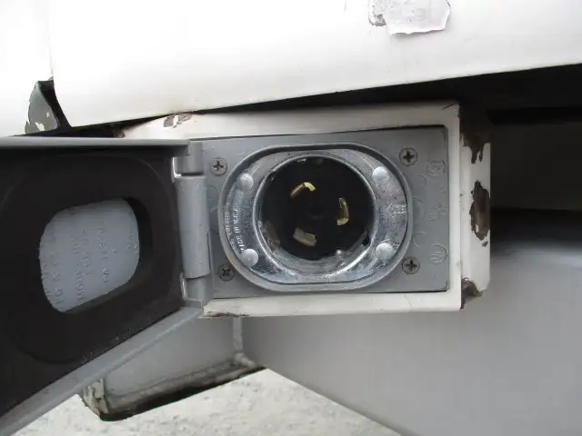 車検付:令和7年7月30日 平成27年 東邦40FT3軸コンテナシャシ(スーパーシングル エアサス)+冷凍コンテナSET 積載:29,900㎏ 第五輪:11,030㎏以上 エアサスの画像40