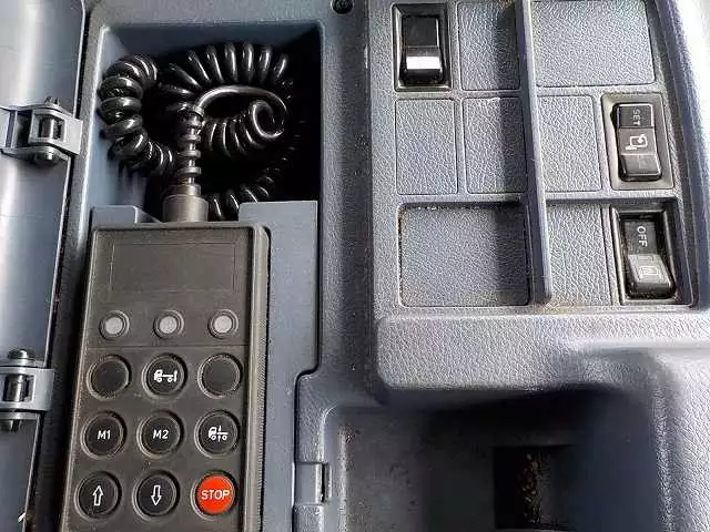 平成21年06月中古大型トラクタヘッド日野日野の画像44