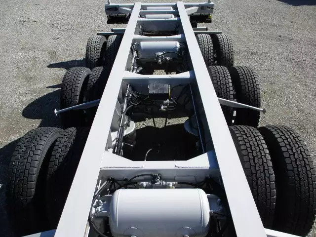 未使用車　40FT3軸コンテナシャシ　リフトアクスル　積載30,480㎏の画像17