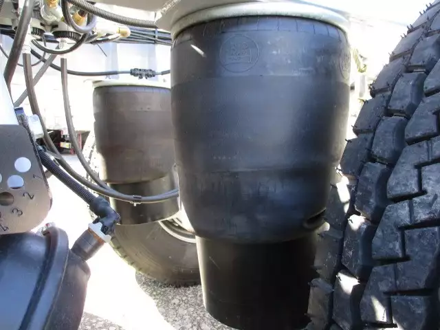 未使用車　40FT3軸コンテナシャシ　リフトアクスル　積載30,480㎏の画像21