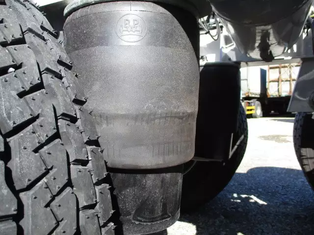 未使用車　40FT3軸コンテナシャシ　リフトアクスル　積載30,480㎏の画像24