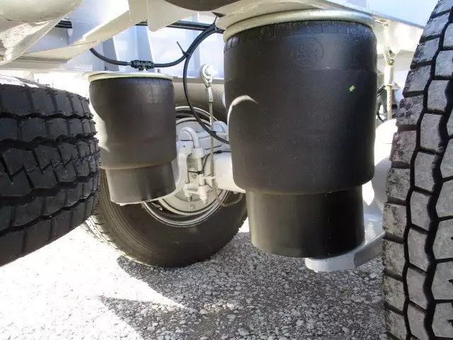 未使用車　40FT3軸コンテナシャシ　リフトアクスル　積載30,480㎏の画像33