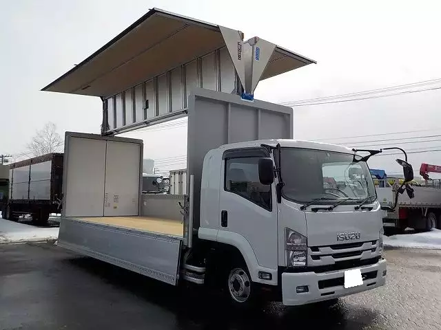 未使用‼ 寒冷地仕様‼ いすゞ 6200ワイド 4tアルミウイング エアサス 格納PG付 MT6速 210馬力 の画像8
