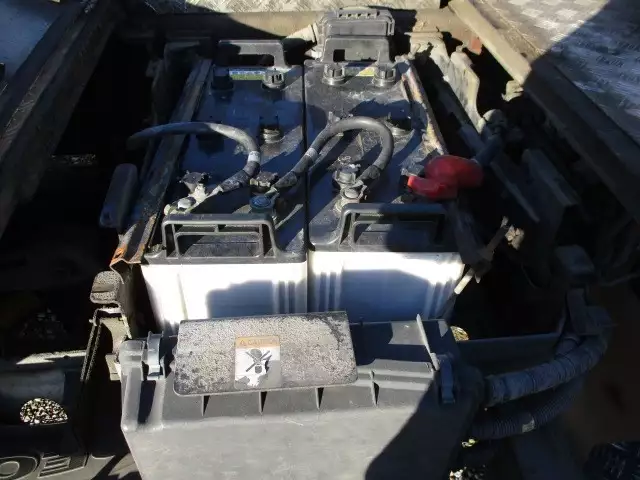 平成24年03月中古大型トラクタヘッド日産UDUDトラックスの画像16