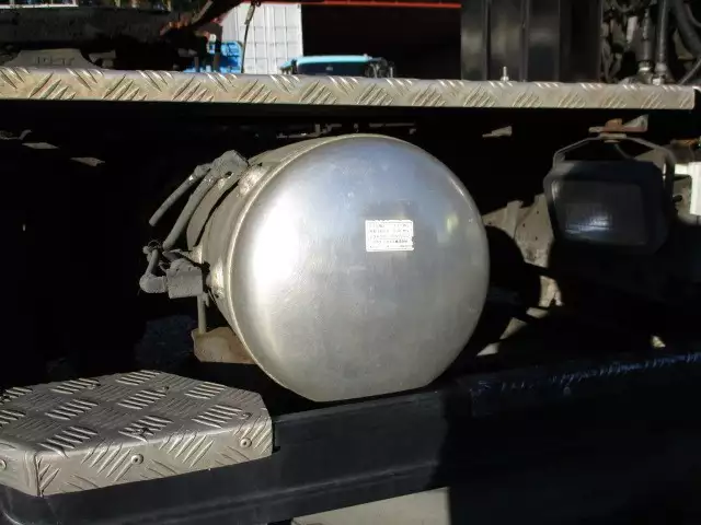 平成24年03月中古大型トラクタヘッド日産UDUDトラックスの画像17