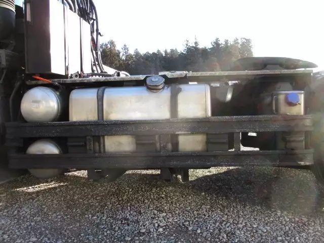 平成24年03月中古大型トラクタヘッド日産UDUDトラックスの画像18