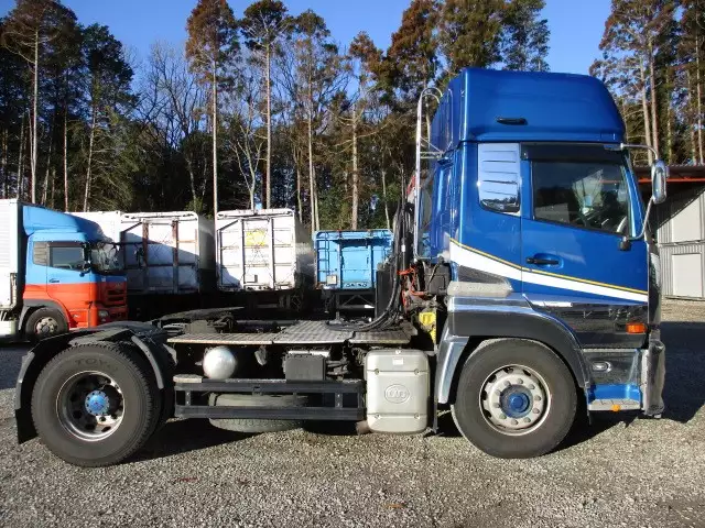 平成24年03月中古大型トラクタヘッド日産UDUDトラックスの画像4