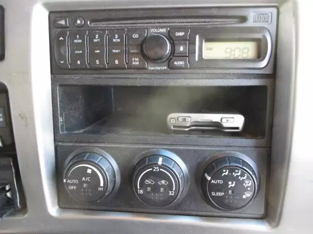 平成24年03月中古大型トラクタヘッド日産UDUDトラックスの画像32