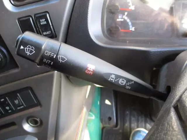 平成24年03月中古大型トラクタヘッド日産UDUDトラックスの画像37